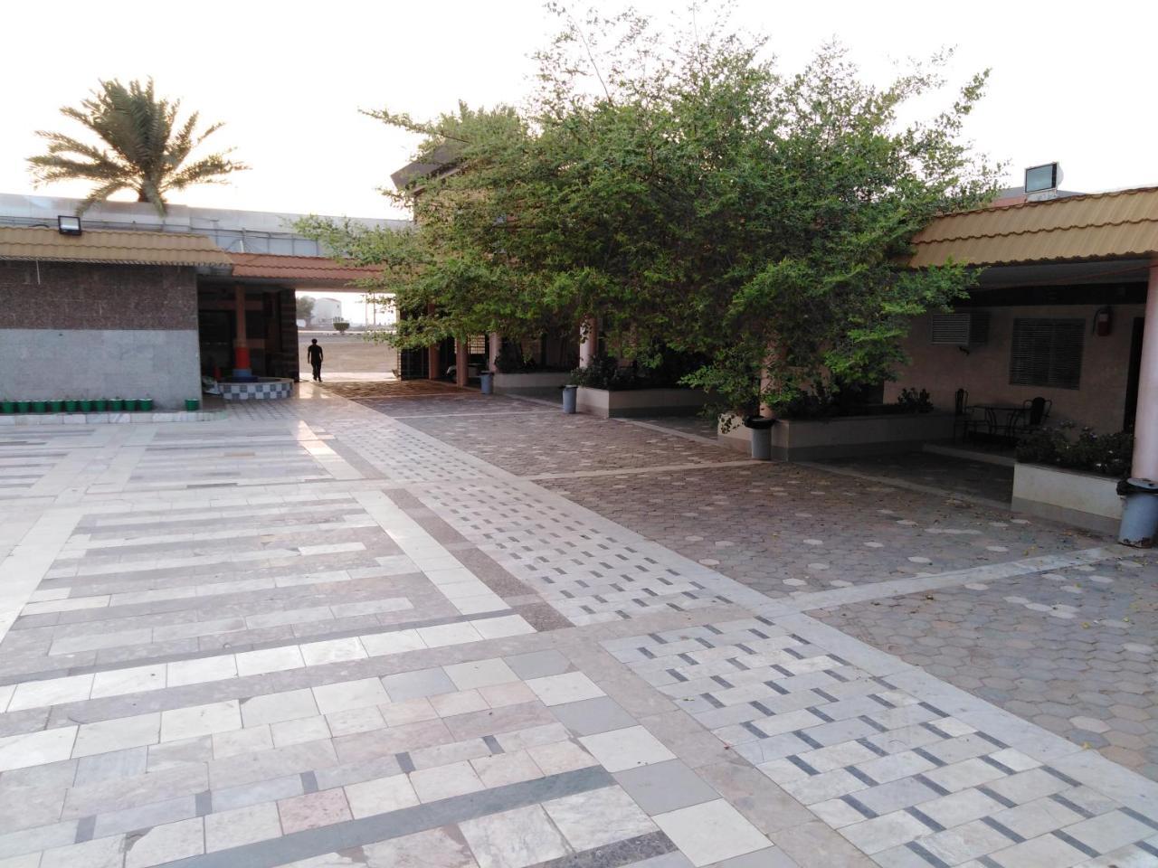 منتجع شاطئ العرب - خليج الرايس Rayyis Esterno foto
